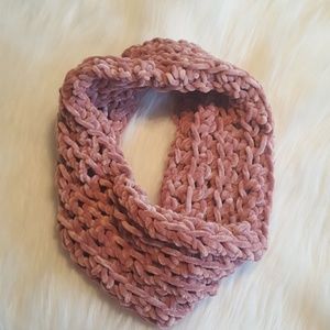 Chunky knit Dusty Pink Infinity Scarf